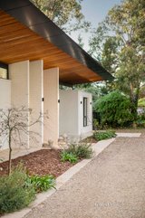 https://images.listonce.com.au/custom/160x/listings/17-19-pound-road-warrandyte-vic-3113/026/01622026_img_04.jpg?Ee-uIQXRvXw