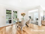 https://images.listonce.com.au/custom/160x/listings/17-aylesbury-avenue-bayswater-north-vic-3153/881/01525881_img_05.jpg?VbXFI318i-o