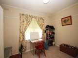 https://images.listonce.com.au/custom/160x/listings/17-banksia-road-wendouree-vic-3355/840/01575840_img_07.jpg?QADC6sAg_QM