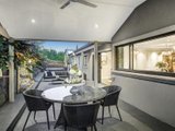 https://images.listonce.com.au/custom/160x/listings/17-bellbird-drive-lilydale-vic-3140/332/01032332_img_18.jpg?xTf_dlomg_M