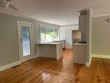 https://images.listonce.com.au/custom/160x/listings/17-borang-avenue-mount-evelyn-vic-3796/750/01846750_img_19.jpg?f0ErcXNcMLI