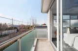 https://images.listonce.com.au/custom/160x/listings/17-bunbury-street-newport-vic-3015/267/01949267_img_13.jpg?NhwmNMpiiVo