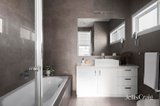 https://images.listonce.com.au/custom/160x/listings/17-bunbury-street-newport-vic-3015/267/01949267_img_14.jpg?rJDv_3IQRIs