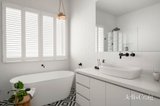 https://images.listonce.com.au/custom/160x/listings/17-calrossie-avenue-montmorency-vic-3094/326/01781326_img_13.jpg?V1MFqnrdETs