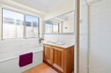 https://images.listonce.com.au/custom/160x/listings/17-caversham-drive-mornington-vic-3931/678/01647678_img_13.jpg?r44YQ1zDwQc