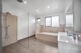 https://images.listonce.com.au/custom/160x/listings/17-cedar-avenue-alfredton-vic-3350/732/01927732_img_06.jpg?qDy4F_X1-nA