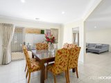 https://images.listonce.com.au/custom/160x/listings/17-civic-parade-seaholme-vic-3018/810/01203810_img_06.jpg?O707Xowr5RE