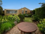 https://images.listonce.com.au/custom/160x/listings/17-crestmoor-drive-highton-vic-3216/291/01699291_img_08.jpg?zVGDKaERM6U
