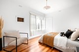 https://images.listonce.com.au/custom/160x/listings/17-crosbie-road-murrumbeena-vic-3163/140/01975140_img_07.jpg?OvY3UoO1N70