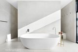 https://images.listonce.com.au/custom/160x/listings/17-cumberland-avenue-balwyn-north-vic-3104/916/01684916_img_09.jpg?N0DhhQU5fmM