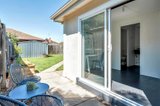 https://images.listonce.com.au/custom/160x/listings/17-curtin-avenue-brunswick-west-vic-3055/792/01626792_img_11.jpg?XcMowi9vNY4