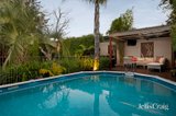 https://images.listonce.com.au/custom/160x/listings/17-dobson-avenue-rosanna-vic-3084/265/01951265_img_18.jpg?66wuFk--jIQ