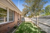 https://images.listonce.com.au/custom/160x/listings/17-durham-road-kilsyth-vic-3137/394/01879394_img_18.jpg?K9ug53NB3YU