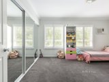 https://images.listonce.com.au/custom/160x/listings/17-elsie-mews-brunswick-east-vic-3057/287/00985287_img_11.jpg?6wT_7zHuyyc