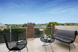 https://images.listonce.com.au/custom/160x/listings/17-freeman-street-balwyn-vic-3103/833/01941833_img_08.jpg?eZ7Ax0CcKfg