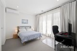 https://images.listonce.com.au/custom/160x/listings/17-gallagher-crescent-lilydale-vic-3140/055/01826055_img_16.jpg?qObI1SawP5s