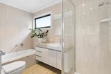 https://images.listonce.com.au/custom/160x/listings/17-gauntlet-road-malvern-east-vic-3145/200/01660200_img_09.jpg?gnb3uQhrWlE