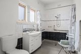 https://images.listonce.com.au/custom/160x/listings/17-glenlyon-road-brunswick-vic-3056/473/01954473_img_08.jpg?GWK-1NO8pKo