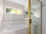 https://images.listonce.com.au/custom/160x/listings/17-hazford-street-healesville-vic-3777/464/01525464_img_06.jpg?jE5We_wDWSw