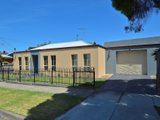 https://images.listonce.com.au/custom/160x/listings/17-herbert-street-belmont-vic-3216/753/01699753_img_09.jpg?VZC7kiAcpP0