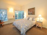 https://images.listonce.com.au/custom/160x/listings/17-high-road-camberwell-vic-3124/135/01684135_img_06.jpg?ZDDGkuRJEko