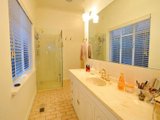https://images.listonce.com.au/custom/160x/listings/17-high-road-camberwell-vic-3124/135/01684135_img_07.jpg?Oh87RkGXaJs