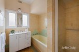 https://images.listonce.com.au/custom/160x/listings/17-hill-grove-preston-vic-3072/645/01906645_img_07.jpg?WAkBJurMOPw