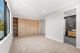 https://images.listonce.com.au/custom/160x/listings/17-hillcrest-court-donvale-vic-3111/917/01746917_img_03.jpg?iOwibFj8y7Y