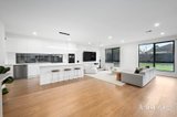 https://images.listonce.com.au/custom/160x/listings/17-hobart-street-bentleigh-vic-3204/732/01933732_img_03.jpg?hHOcL-922uU