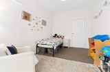 https://images.listonce.com.au/custom/160x/listings/17-howitt-street-black-hill-vic-3350/090/01814090_img_10.jpg?oBizcGMoNlI
