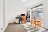 https://images.listonce.com.au/custom/160x/listings/17-howitt-street-black-hill-vic-3350/090/01814090_img_12.jpg?dYgKQxUeQAg