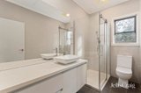 https://images.listonce.com.au/custom/160x/listings/17-illoura-avenue-ringwood-east-vic-3135/567/01954567_img_06.jpg?n46s-cAnOYg