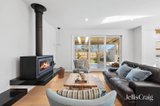 https://images.listonce.com.au/custom/160x/listings/17-jeffreys-street-woodend-vic-3442/977/01947977_img_04.jpg?g-UK4-fM7ko