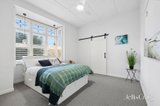 https://images.listonce.com.au/custom/160x/listings/17-jeffreys-street-woodend-vic-3442/977/01947977_img_11.jpg?TJCa_s6JYTk