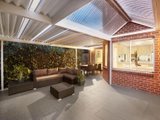 https://images.listonce.com.au/custom/160x/listings/17-justina-close-vermont-south-vic-3133/281/01684281_img_09.jpg?ZZ_yT8smgMM