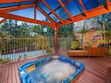 https://images.listonce.com.au/custom/160x/listings/17-justina-close-vermont-south-vic-3133/281/01684281_img_10.jpg?UXjHusekroY