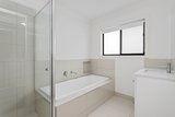 https://images.listonce.com.au/custom/160x/listings/17-kauri-court-croydon-vic-3136/780/01901780_img_04.jpg?Th_upV1HQZw
