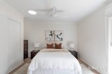 https://images.listonce.com.au/custom/160x/listings/17-kelvin-avenue-montmorency-vic-3094/247/01771247_img_09.jpg?T-581eW2fMY