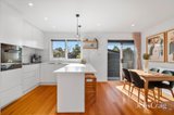 https://images.listonce.com.au/custom/160x/listings/17-kevin-street-mount-waverley-vic-3149/591/01857591_img_04.jpg?TORZUBB8ZWg