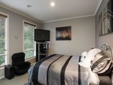 https://images.listonce.com.au/custom/160x/listings/17-kirkford-drive-mooroolbark-vic-3138/214/01524214_img_11.jpg?4Lz3HqXNbLw