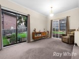 https://images.listonce.com.au/custom/160x/listings/17-kolonga-court-vermont-south-vic-3133/197/01660197_img_03.jpg?CMmsm66I-Ws