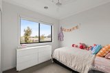 https://images.listonce.com.au/custom/160x/listings/17-lady-earl-crescent-ocean-grove-vic-3226/827/01973827_img_08.jpg?vC1fhqMiICk