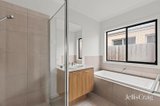 https://images.listonce.com.au/custom/160x/listings/17-lady-earl-crescent-ocean-grove-vic-3226/827/01973827_img_09.jpg?XsmdY9DpiIo