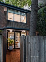 https://images.listonce.com.au/custom/160x/listings/17-laura-place-fitzroy-north-vic-3068/942/00966942_img_04.jpg?-TeDY40iqRM