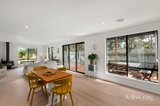 https://images.listonce.com.au/custom/160x/listings/17-lawrenny-court-barwon-heads-vic-3227/861/01886861_img_07.jpg?-QuasS4K3M0
