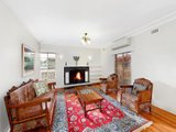https://images.listonce.com.au/custom/160x/listings/17-leicester-street-balwyn-north-vic-3104/732/01684732_img_02.jpg?PcDdiQs-BpA
