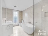 https://images.listonce.com.au/custom/160x/listings/17-liddiard-street-hawthorn-vic-3122/201/01942201_img_08.jpg?_D-B2-SwxAY