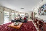 https://images.listonce.com.au/custom/160x/listings/17-little-valley-road-templestowe-vic-3106/608/00897608_img_10.jpg?WhXIb8q7ezE