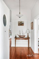 https://images.listonce.com.au/custom/160x/listings/17-lochinvar-street-pascoe-vale-south-vic-3044/130/01768130_img_02.jpg?4ZxOww0vbTM