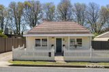 https://images.listonce.com.au/custom/160x/listings/17-mair-street-kyneton-vic-3444/200/01824200_img_01.jpg?Yo87JUgk8-0